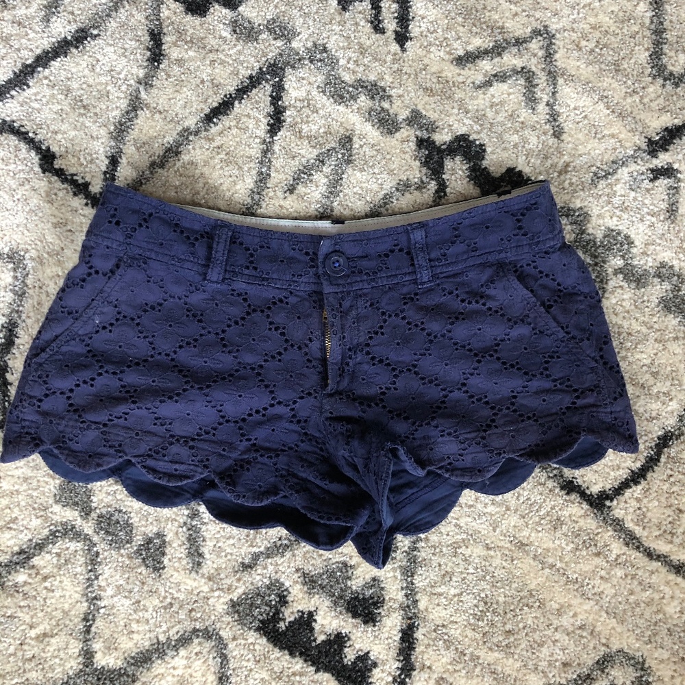 Lilly Pulitzer Scalloped Walsh Shorts